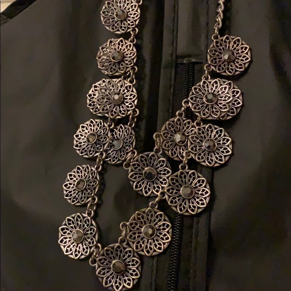 Flower necklace